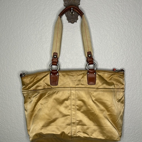 Coach Tote Handbag Hampton Champagne & Red Nylon with Leather Unused - Picture 7 of 16